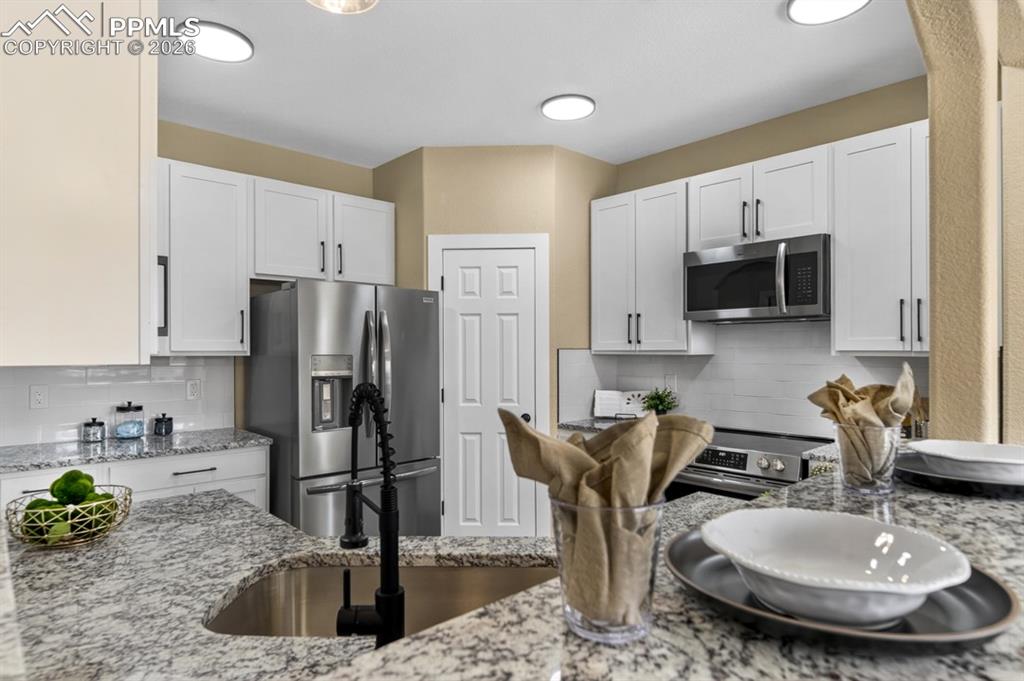 Image 41 of 41: Kitchen