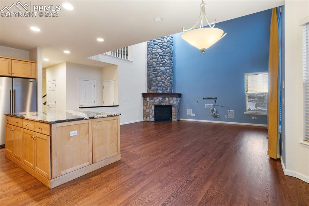 Image 20 of 47: Kitchen