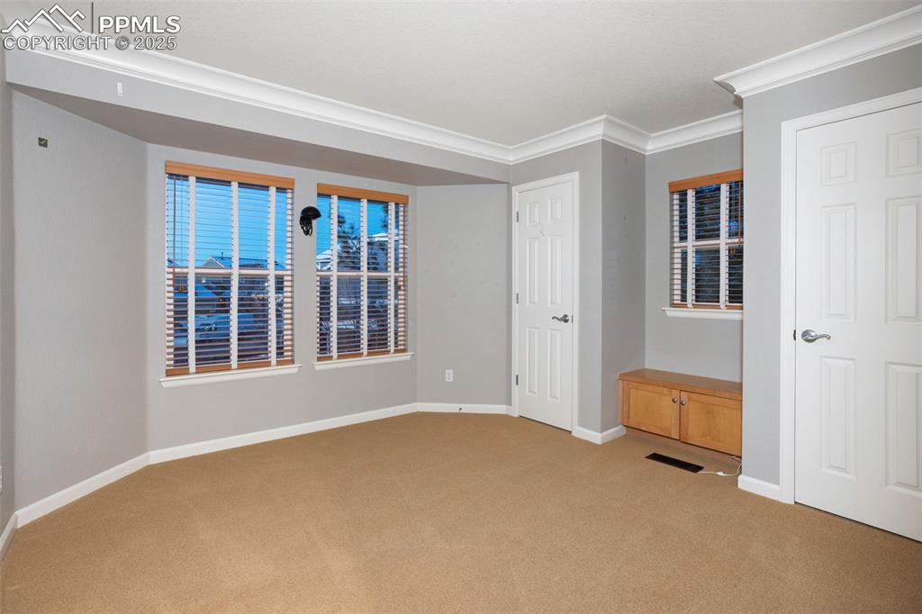 Image 33 of 47: Bedroom