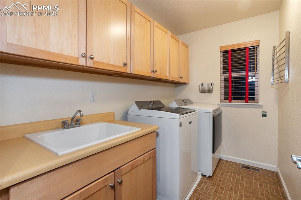 Image 43 of 47: Laundry