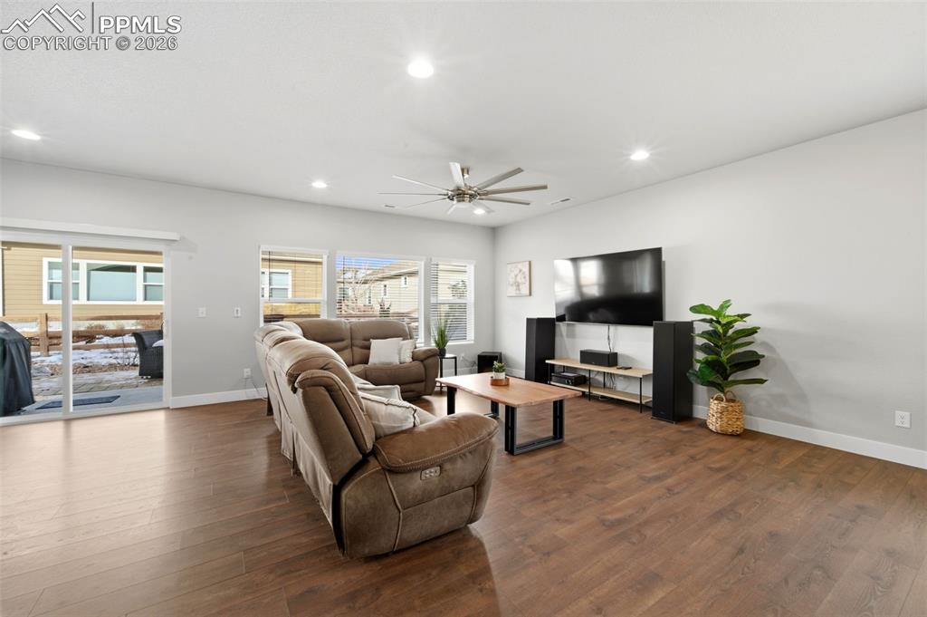 Image 12 of 35: Living Room