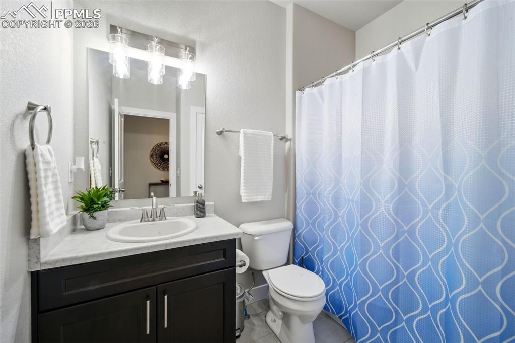 Image 6 of 35: Bathroom