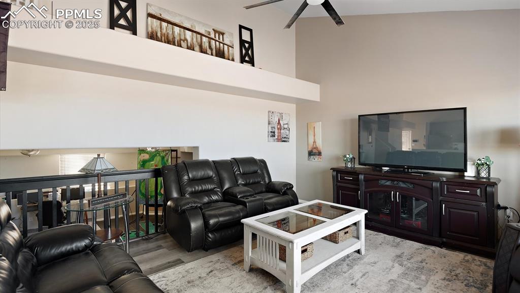 Image 2 of 32: Living Room