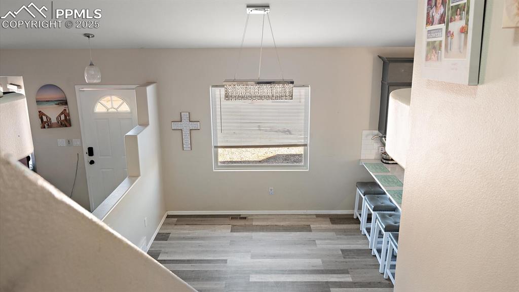 Image 3 of 32: Entry