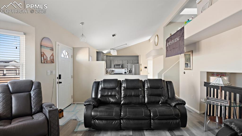 Image 8 of 32: Living Room