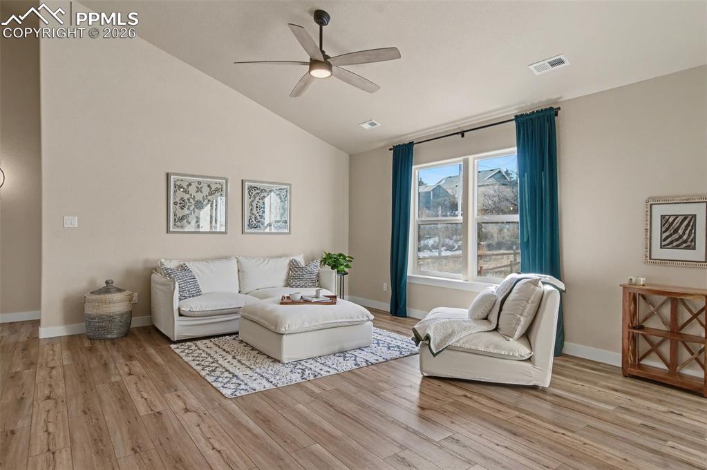 Image 6 of 25: Living Room