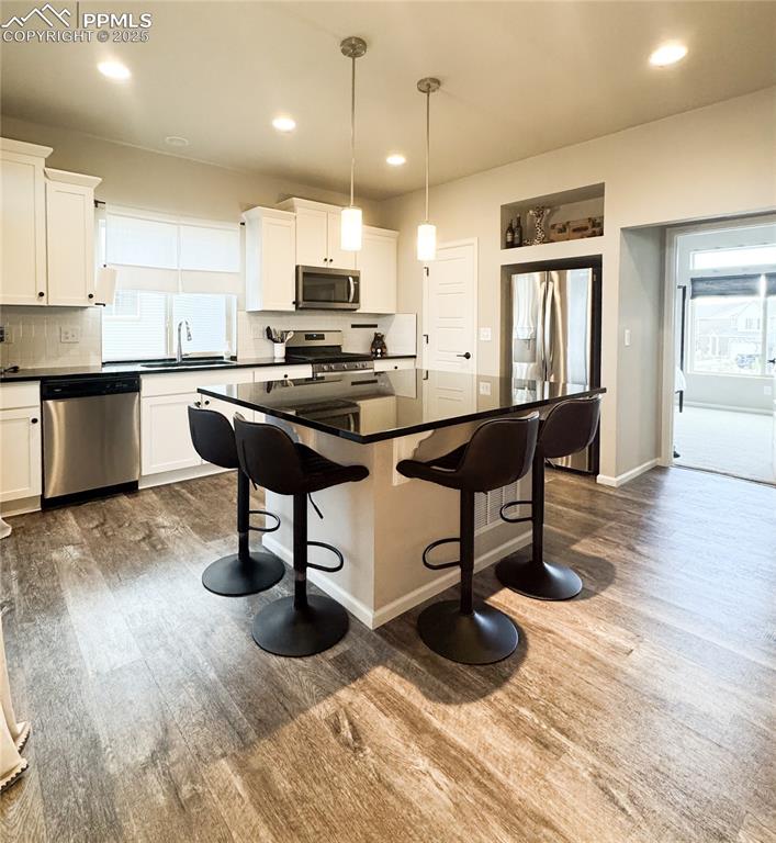 Image 14 of 34: Kitchen