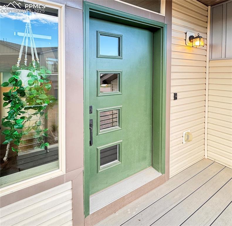 Image 3 of 34: Entry