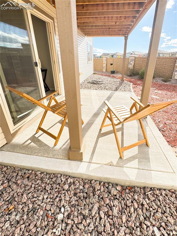 Image 33 of 34: Patio