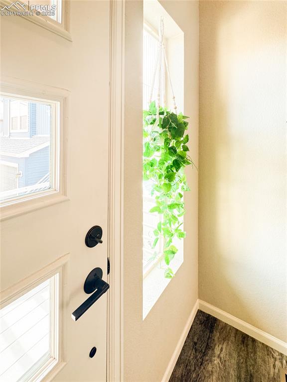 Image 4 of 34: Entry