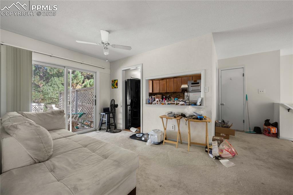 Image 3 of 19: Living Room