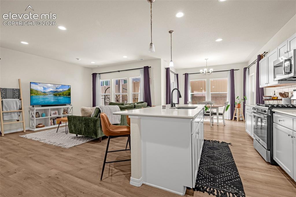 Image 9 of 38: Kitchen