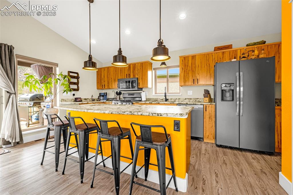 Image 4 of 46: Kitchen