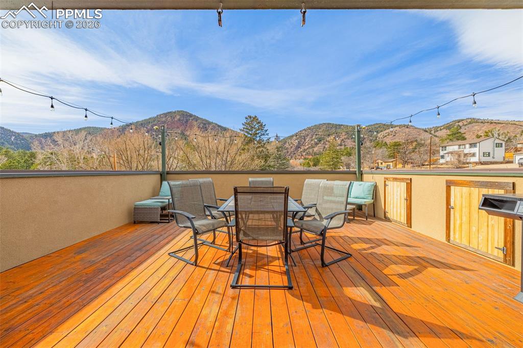 Image 42 of 46: Deck