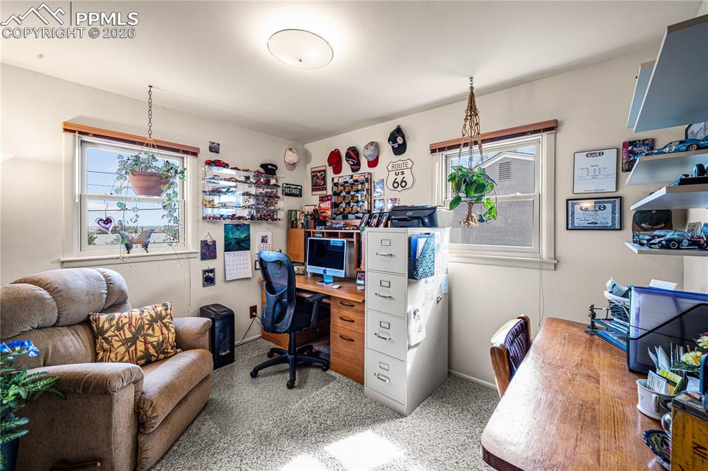 Image 17 of 47: Office