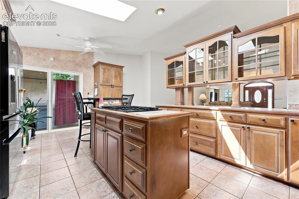 Image 9 of 42: Kitchen
