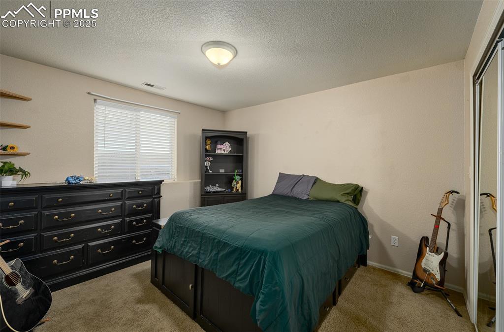 Image 19 of 44: Bedroom