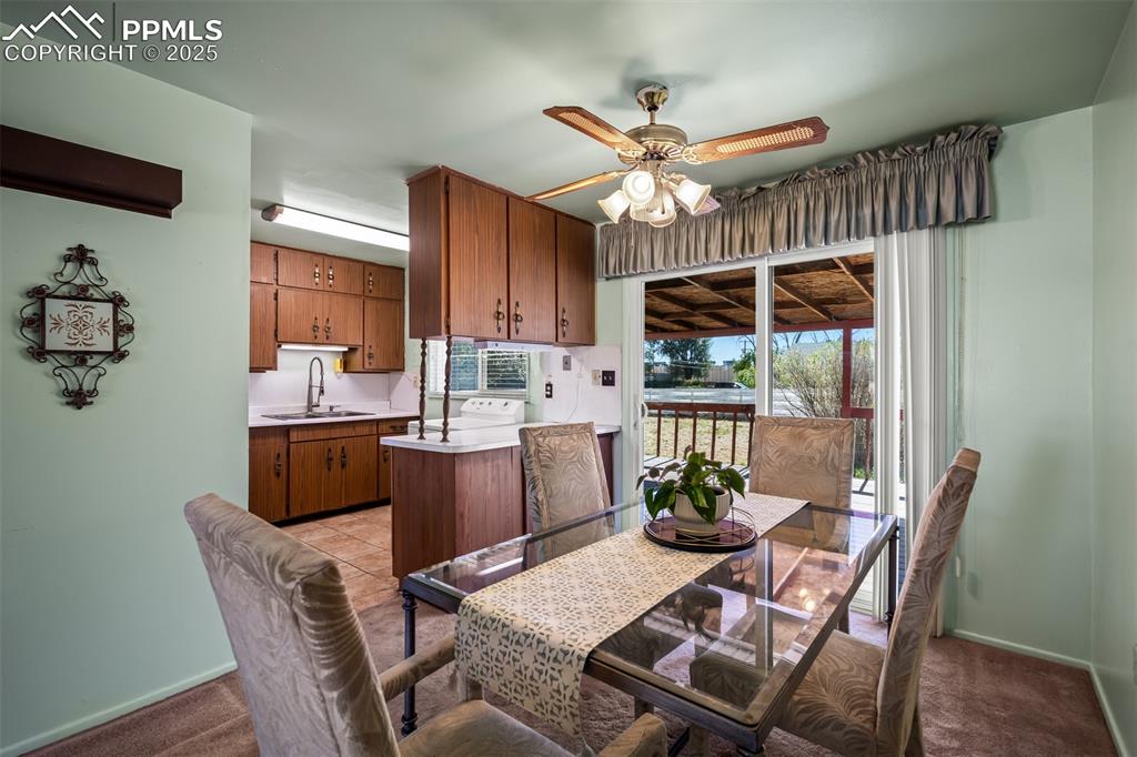 Image 12 of 45: Dining Area