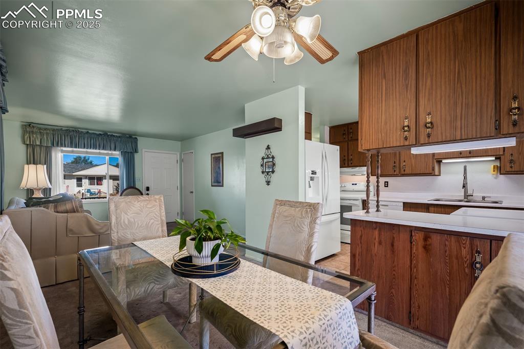 Image 13 of 45: Kitchen