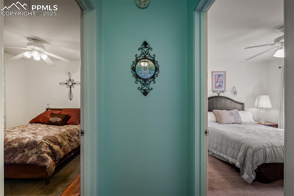 Image 33 of 45: Bedroom