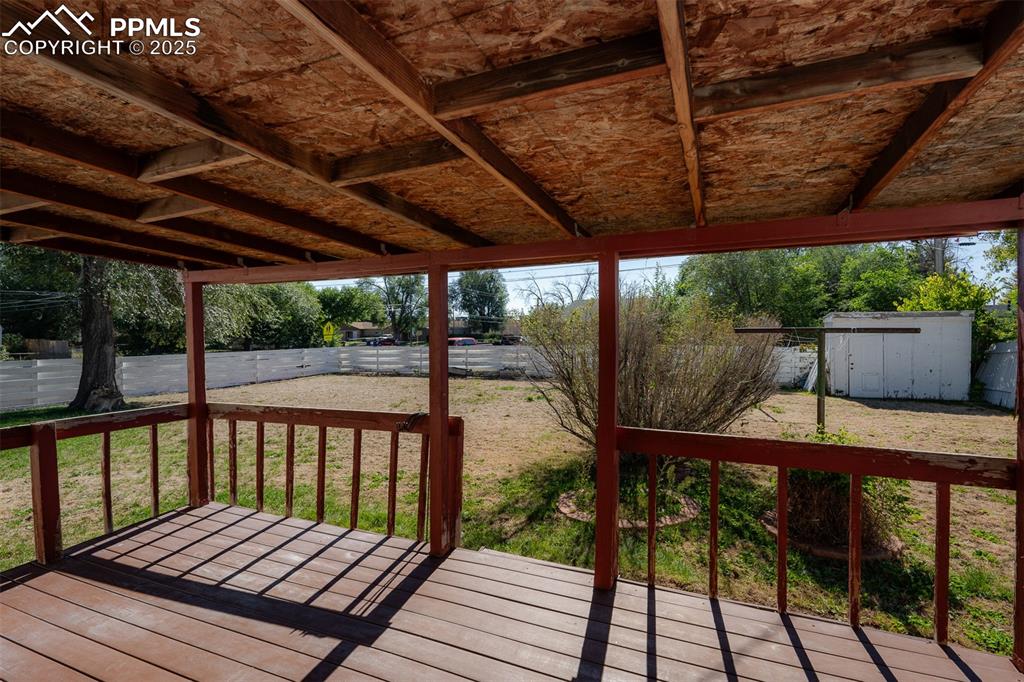 Image 36 of 45: Deck