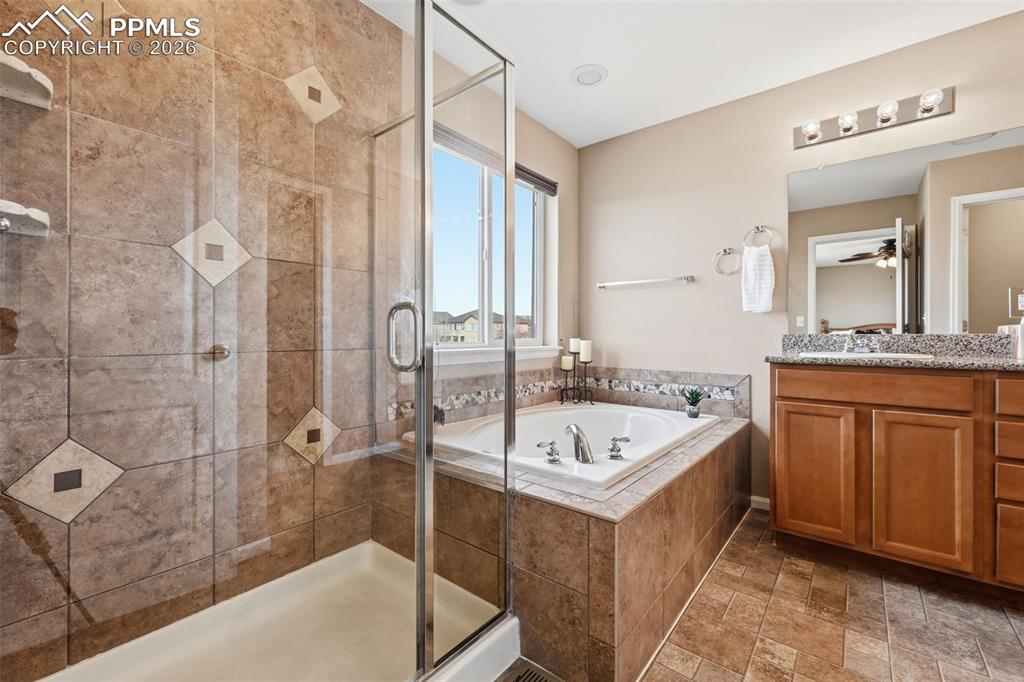 Image 21 of 38: Bathroom