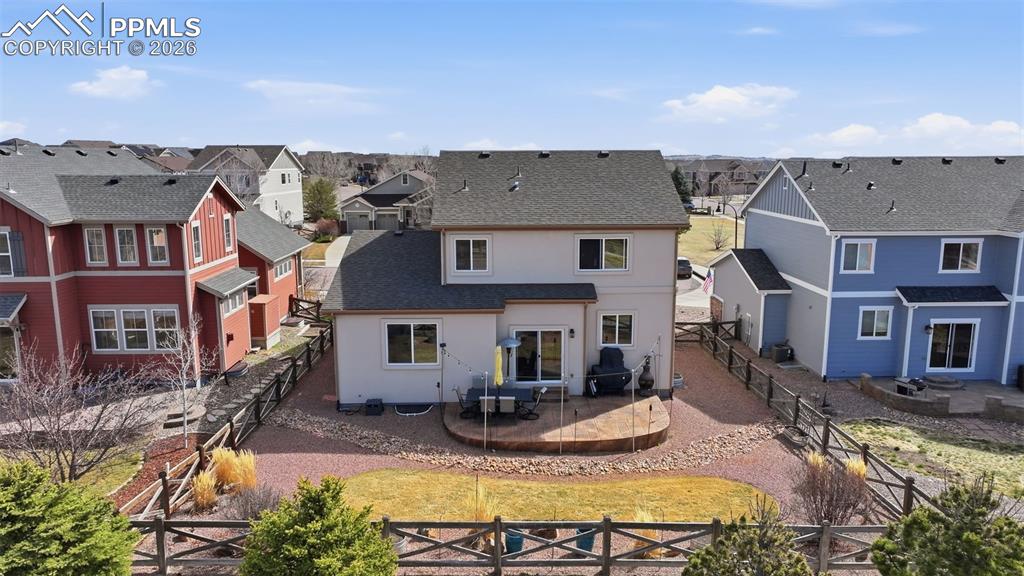 Image 26 of 38: Back of Structure