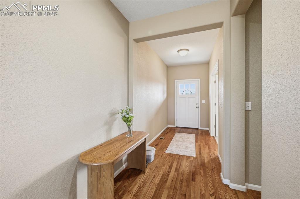 Image 4 of 38: Entry