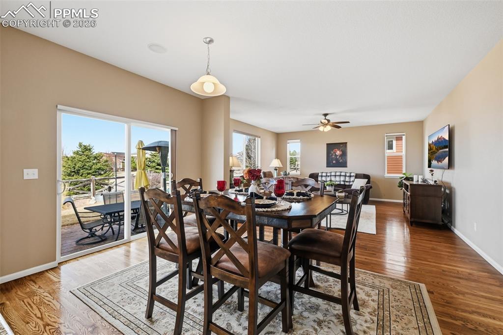 Image 7 of 38: Dining Area