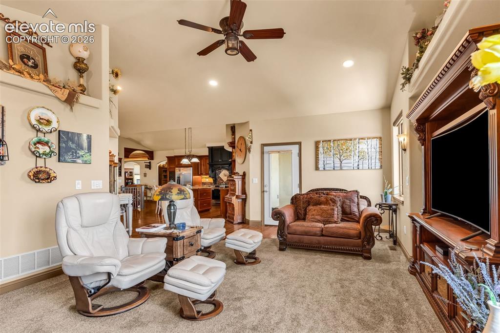 Image 18 of 50: Living Room