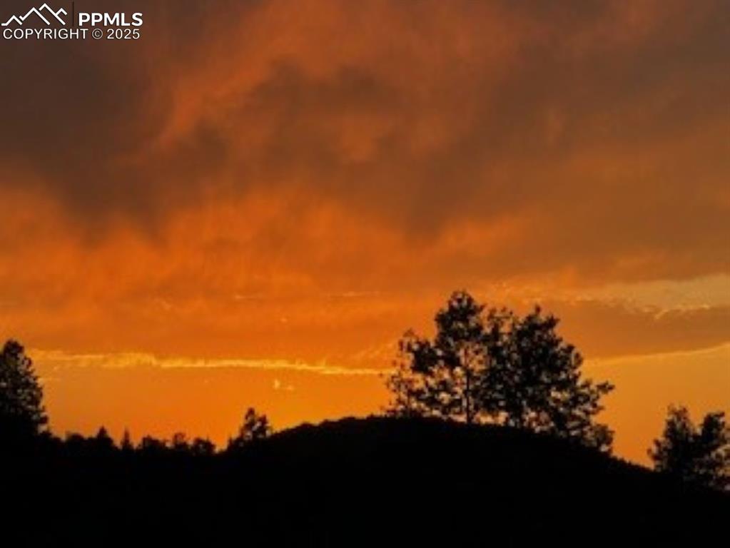 Image 12 of 12: Beautiful sunset in Cripple Creek