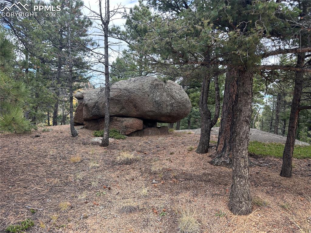 Image 12 of 21: Rock outcroppings