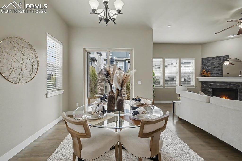 Image 16 of 46: Dining Area