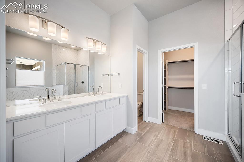 Image 26 of 50: No Description Available