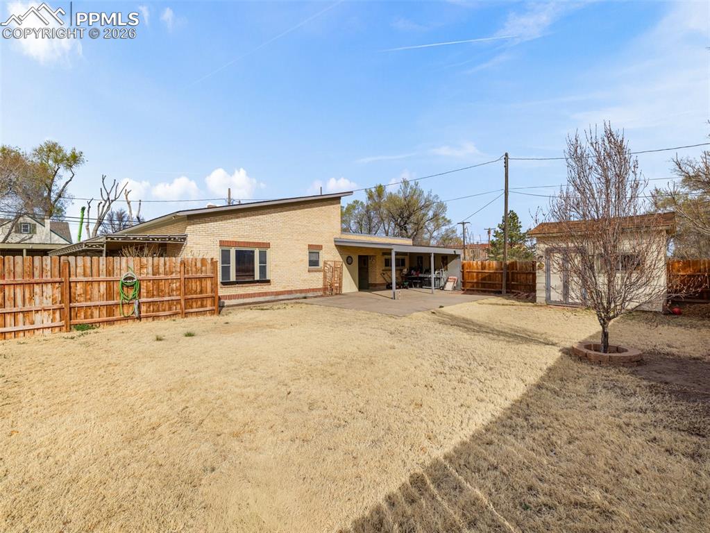 Image 4 of 28: Back of Structure