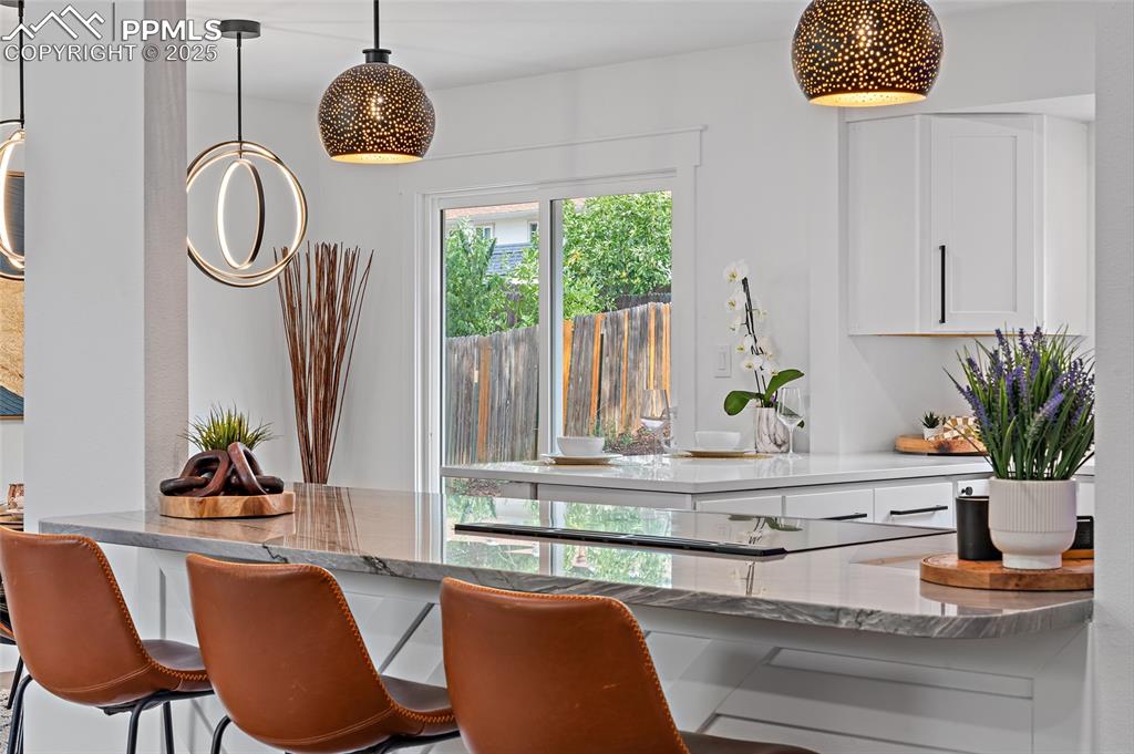 Image 13 of 48: Dining Area