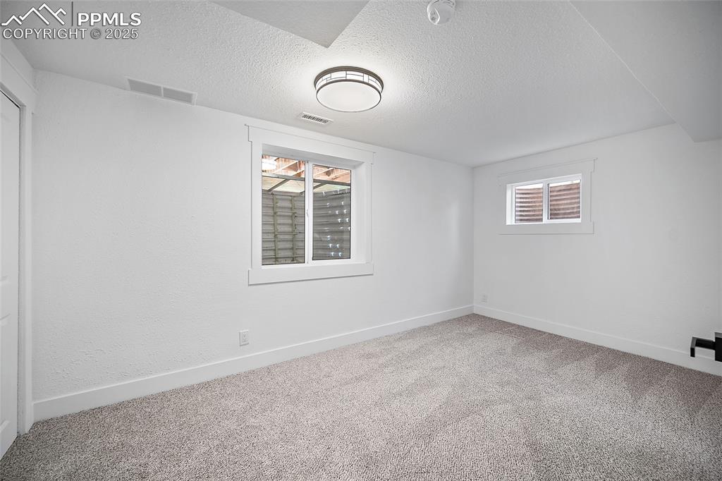 Image 42 of 48: Downstairs bedroom #5