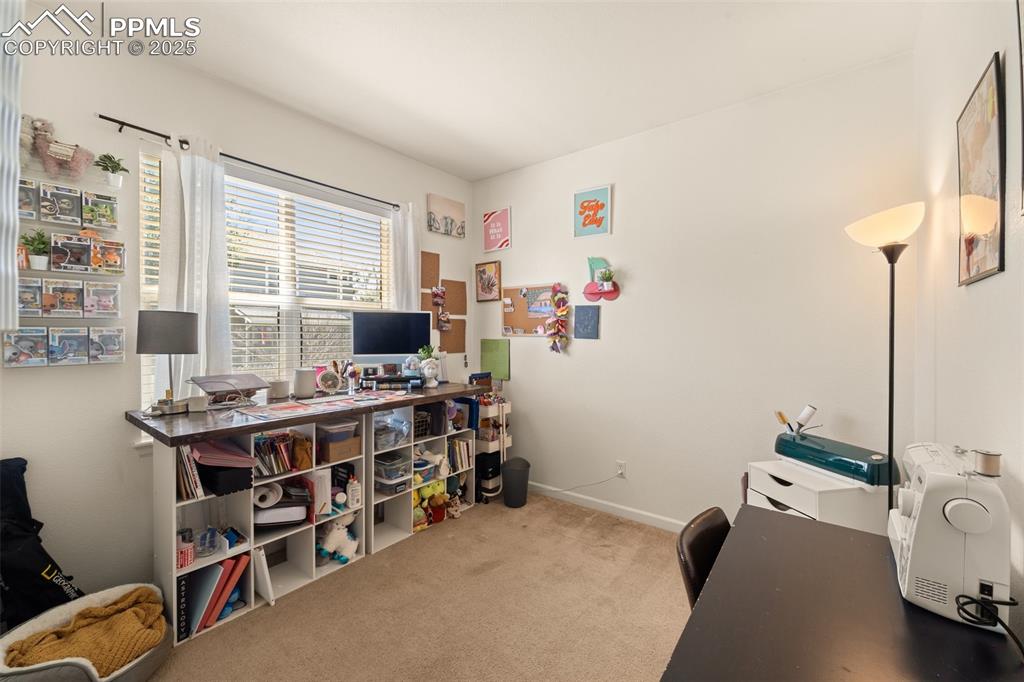 Image 12 of 22: Office