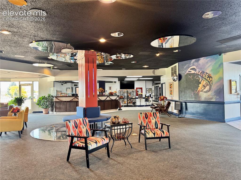 Image 24 of 25: Lobby