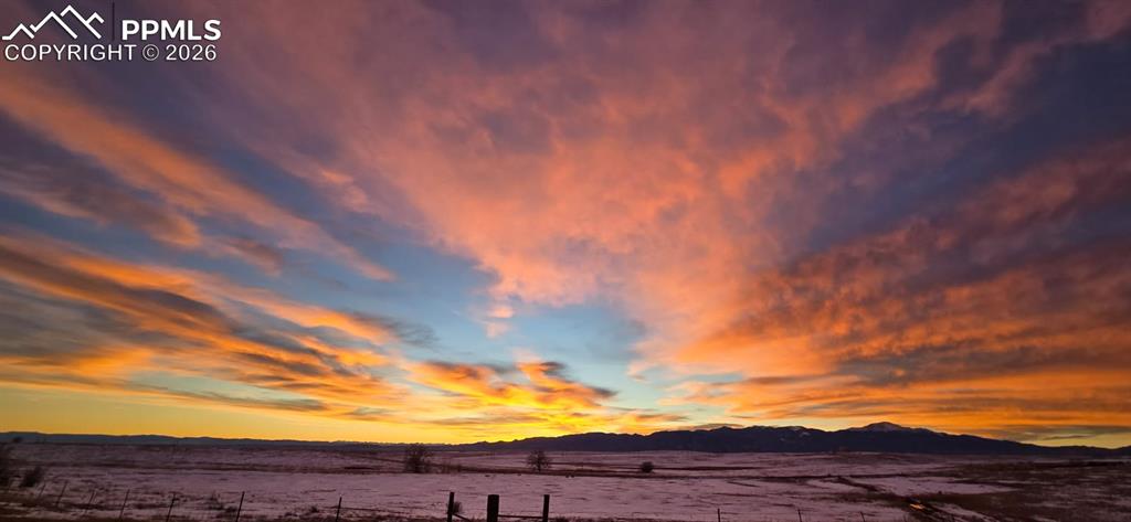 Image 2 of 50: offering wide-open spaces,