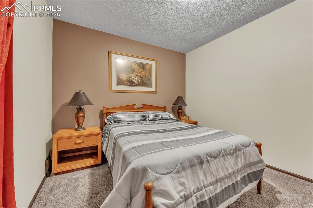 Image 16 of 45: Bedroom