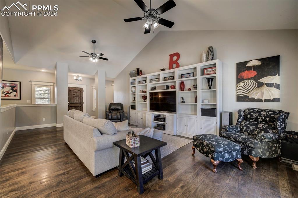 Image 11 of 42: Family Room