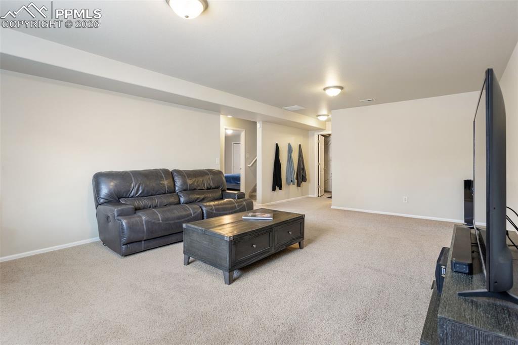 Image 23 of 33: Living Room