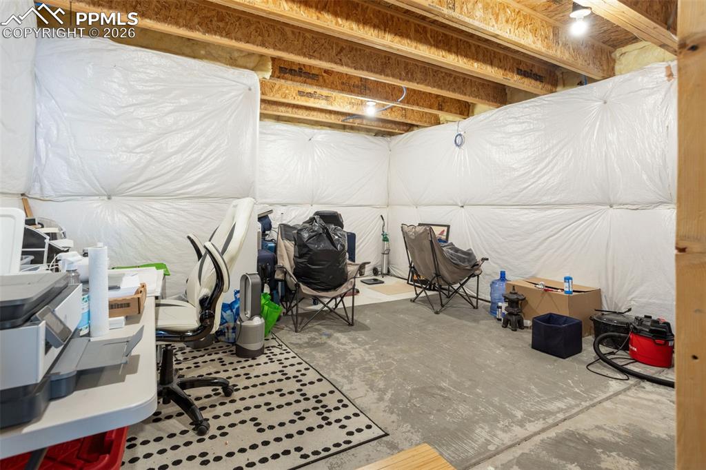 Image 29 of 33: Basement