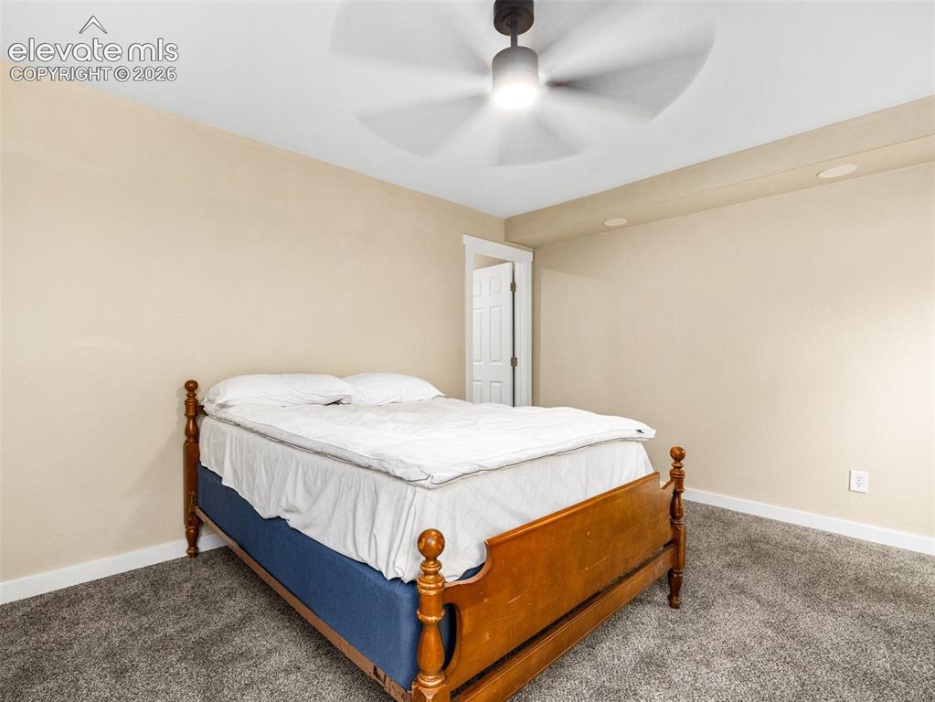 Image 11 of 20: Bedroom