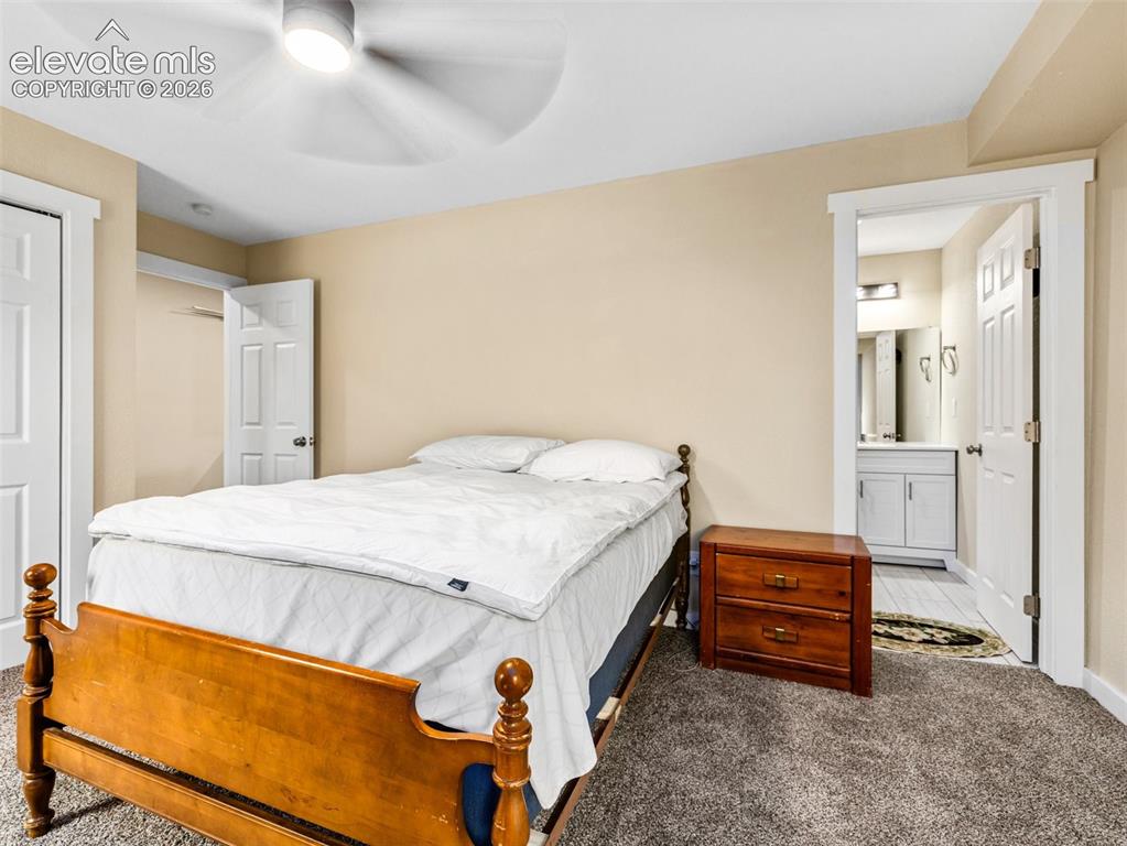 Image 12 of 20: Bedroom