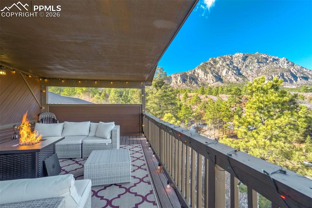 Image 32 of 50: Balcony