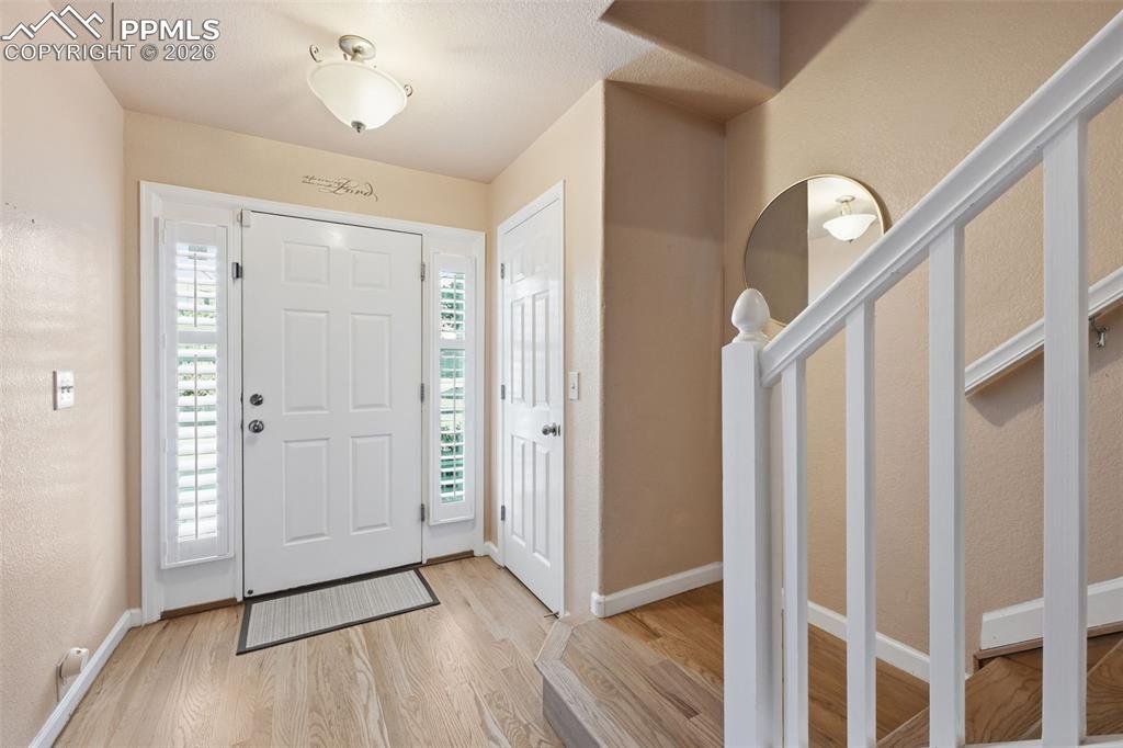 Image 6 of 27: Entry