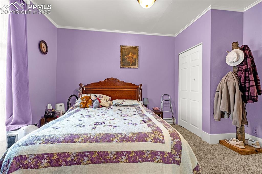 Image 15 of 30: Bedroom