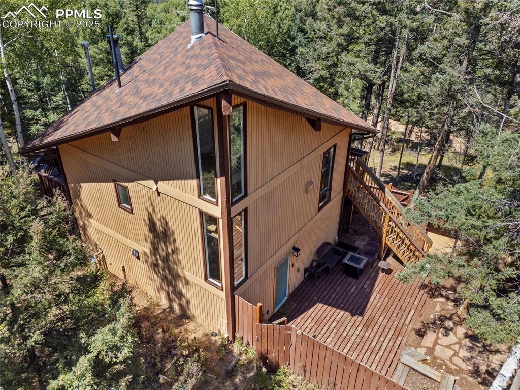 Image 6 of 46: Side of Structure